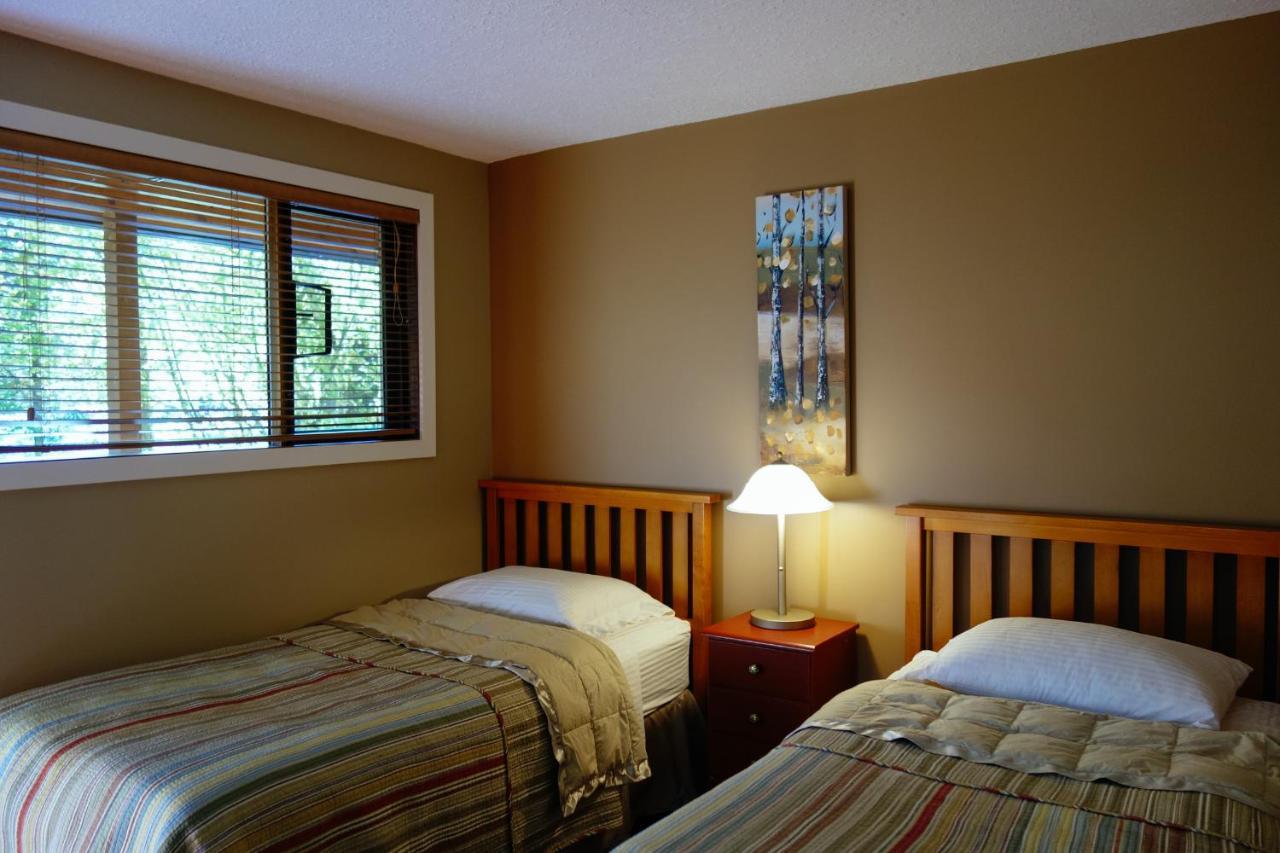 Skeena River House Bed & Breakfast เทอร์เรส ภายนอก รูปภาพ