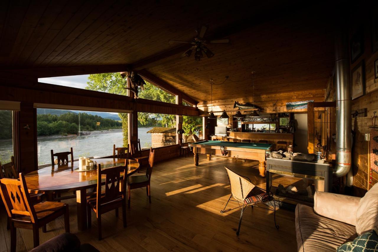 Skeena River House Bed & Breakfast เทอร์เรส ภายนอก รูปภาพ