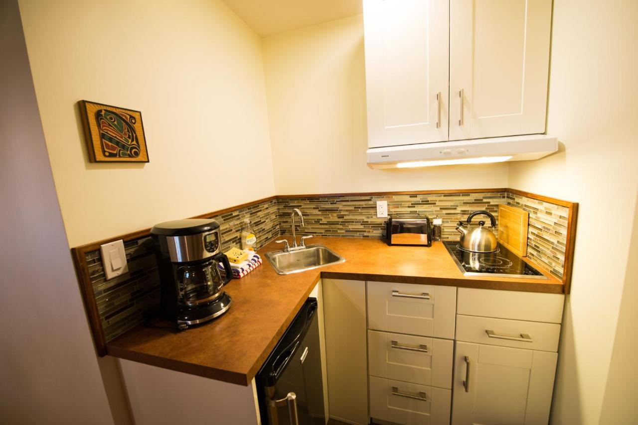 Skeena River House Bed & Breakfast เทอร์เรส ภายนอก รูปภาพ