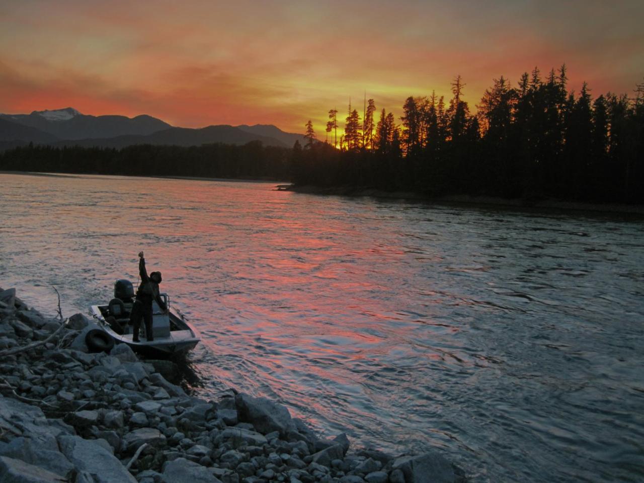 Skeena River House Bed & Breakfast เทอร์เรส ภายนอก รูปภาพ