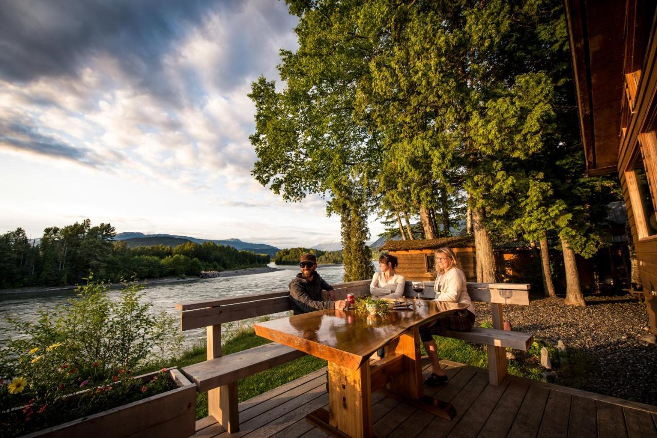Skeena River House Bed & Breakfast เทอร์เรส ภายนอก รูปภาพ